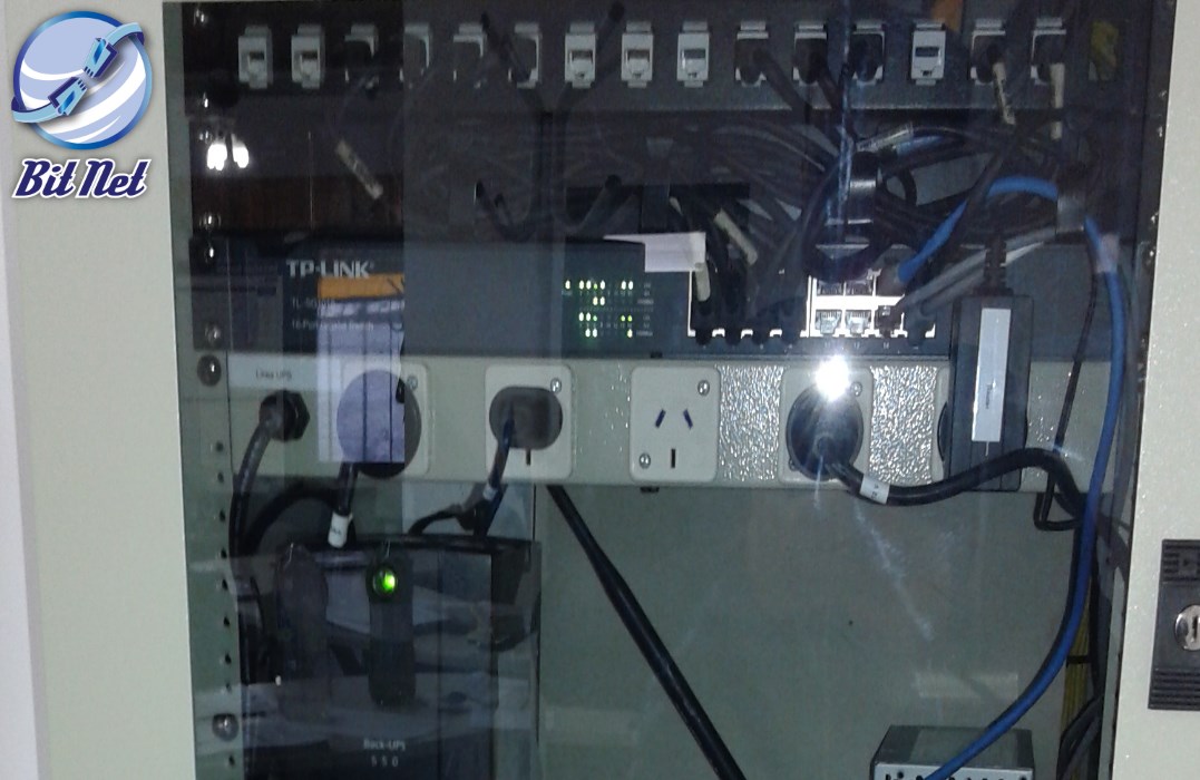 Rack Gabitel de 8 unidades con DVR integrado